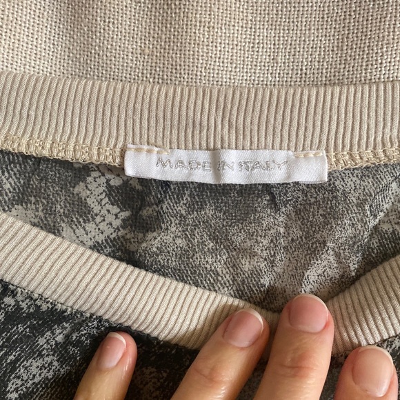 Made in Italy silk animal + lace print top L - Picture 5 of 5